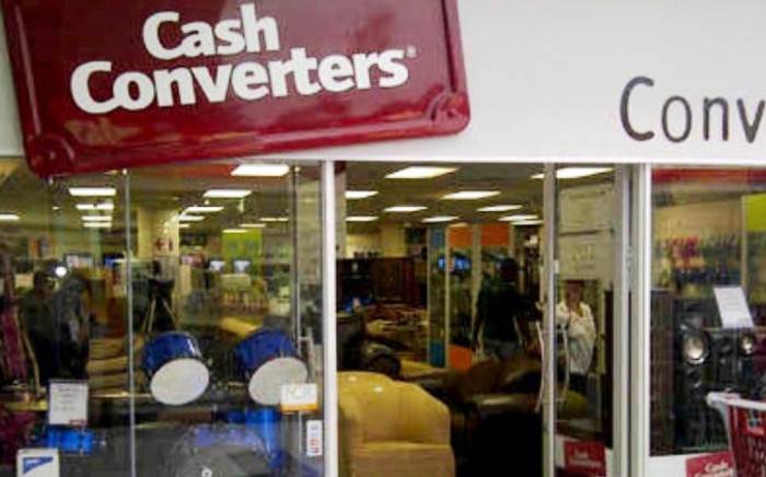 FILE: Police are on the hunt for three suspects who held up staff at gunpoint at a Cash Converters store in Benoni. Picture: Sxc.hu.
