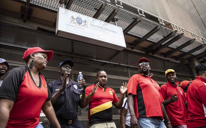 West Rand district municipality employees protested over unpaid salaries outside the office of the Gauteng premier on 14 November 2018. Picture: Abigail Javier/EWN.
