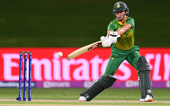 South Africa's Marizanne Kapp in action against England during their ICC Women’s World Cup match on 14 March 2022. Picture: @cricketworldcup/Twitter