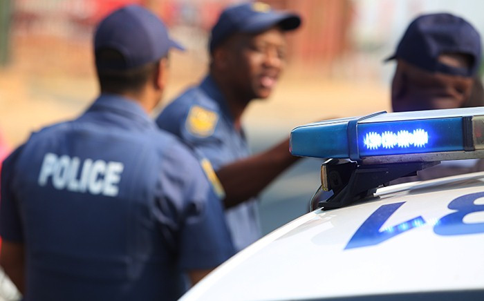 Police are working around the clock to rid the Hanover Park of crime. Picture: Reinart Toerien/EWN.