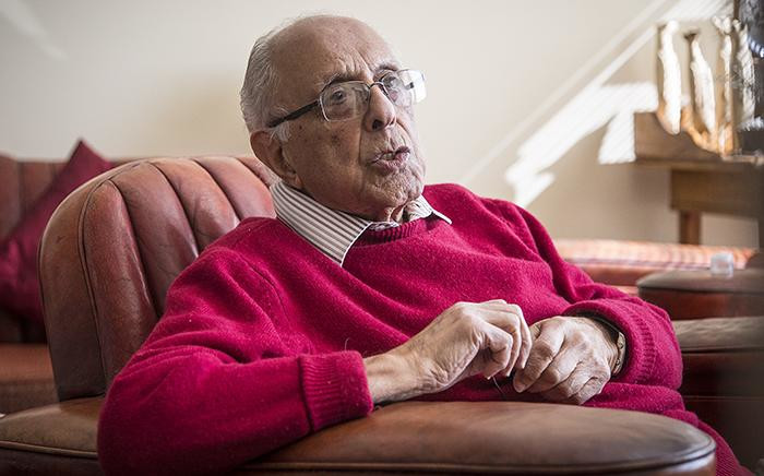 FILE: Former political prisoner and anti-apartheid activist Ahmed Kathrada sat down for a candid one-on-one interview with journalist Melanie Verwoerd. Picture: Reinart Toerien/EWN.