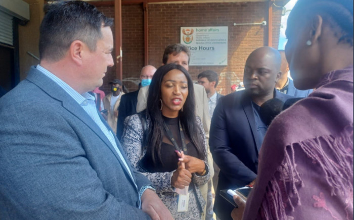 corruption-and-bribery-greet-da-delegation-at-johannesburg-home-affairs