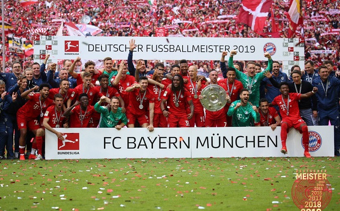 FILE: Bayern Munich celebrate with the trophy after winning the Bundesliga on 18 May 2019. Picture:  @FCBayernEN/Twitter