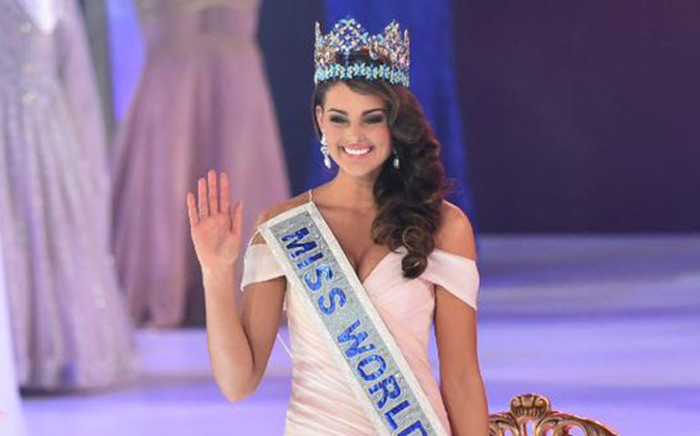 Miss South Africa Rolene Strauss was crowned Miss World at a ceremony in London on 14 December 2014. Picture: Twitter via @djcleo1.