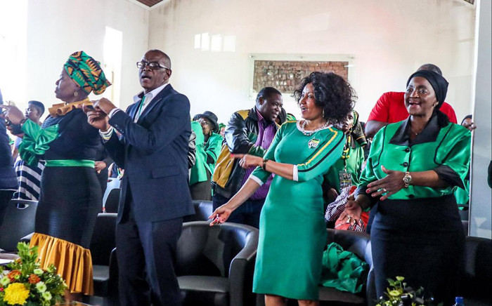 (From left) ANC NEC members Lindiwe Zulu, Ace Magashule, Lindiwe Sisulu, and Bathabile Dlamini sing and dance at Waaihoek Methodist Church in Bloemfontein on 18 May 2019 during the commemoration of late ANC stalwart Walter Sisulu. Picture: @MYANC/Twitter 