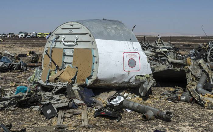 Debris of the A321 Russian airliner lie on the ground a day after the plane crashed in Wadi al-Zolomat, a mountainous area in Egypt’s Sinai Peninsula, on 1 November, 2015. Picture: AFP. 