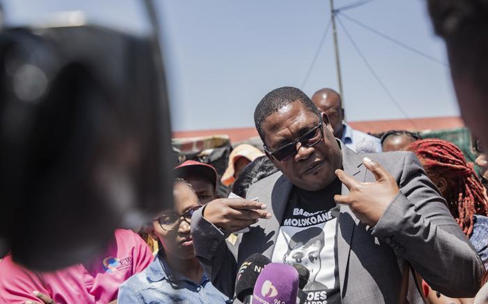 Gauteng MEC for Education Panyaz Lesufi visiting the family of Laticia Jansen who was raped and murdered in Germiston on 27 January 2020. Picture: Sethembiso Zulu/EWN

