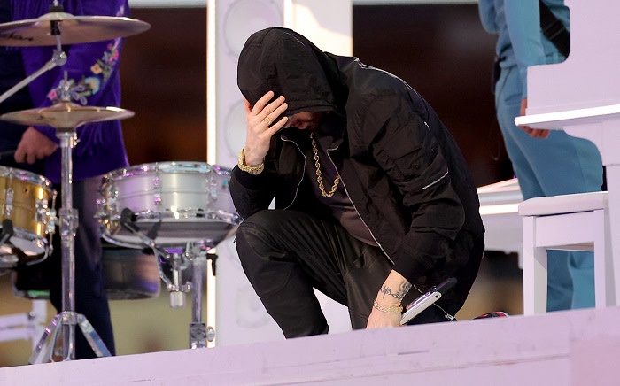 Super Bowl: Snoop Dogg & Dr Dre show 'California Love', Eminem