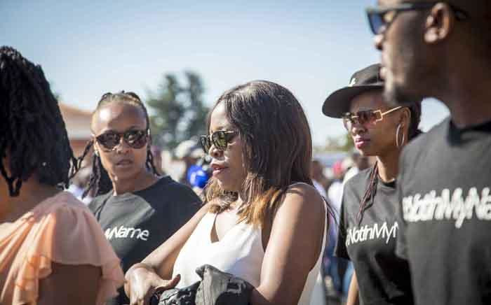 FILE:  Mandisa Duma makes her way from court with anti-Mduduzi Manana protesters on 13 September 2017.  Picture: Thomas Holder/EWN.