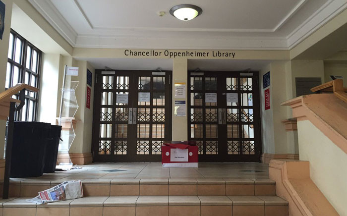 The UCT library closed and lectures suspended to resume on Monday. Picture: Natalie Malgas/EWN.