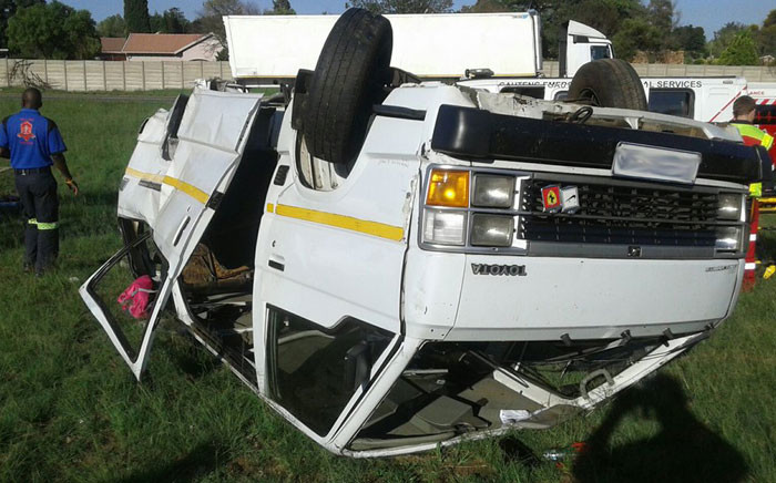 Paramedics say the passengers and the driver sustained minor to moderate injuries. Picture: @_ArriveAlive via Twitter.