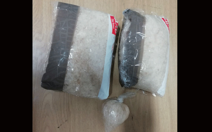 Police arrested a man in Woodlands, Mitchells Plain, for possession of 2.1kgs of tik worth an estimated street value R500,000. Picture: @SAPoliceService/Twitter.