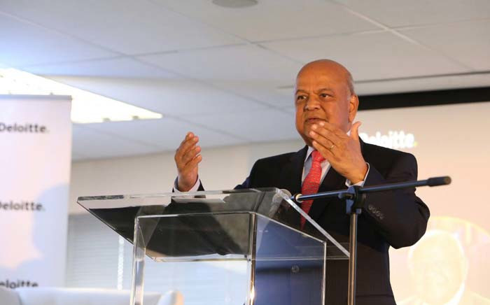 FILE: Finance Minister Pravin Gordhan engaging with clients in a Q&A session at consulting firm Deloitte's office. Picture: Twitter/@DeloitteSA.