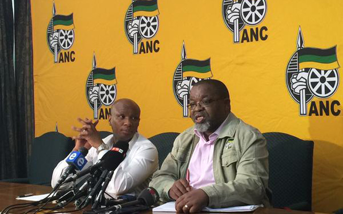 The ANC's Zizi Kodwa and Gwede Mantashe at a press briefing in Johannesburg on 8 October 2015. Picture: Govan Whittles/EWN. 