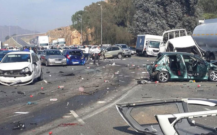 Several cars were involved in a massive accident after truck lost control and crashed into other cars on the N12 East at Voortrekker in Alberton on 14 October 2014. Picture: EWN Traffic