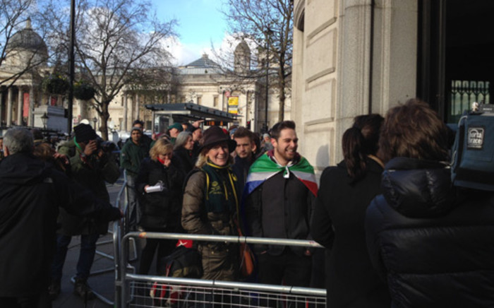SA citizens line up to leave tribute messages for Nelson Mandela at South Africa House in Trafalgar Square. Picture: Mandy Southgate/iWitness