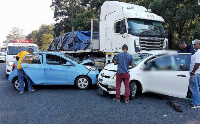 20 people injured in multiple car pile-up. Picture: Twitter/@_ArriveAlive.