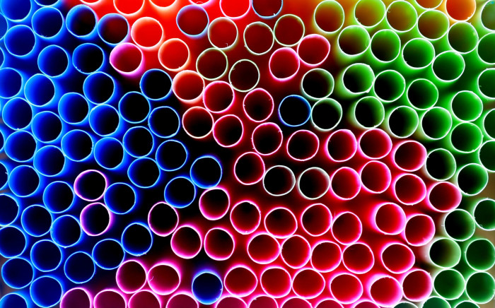 Plastic straws. Image: David McEachan.