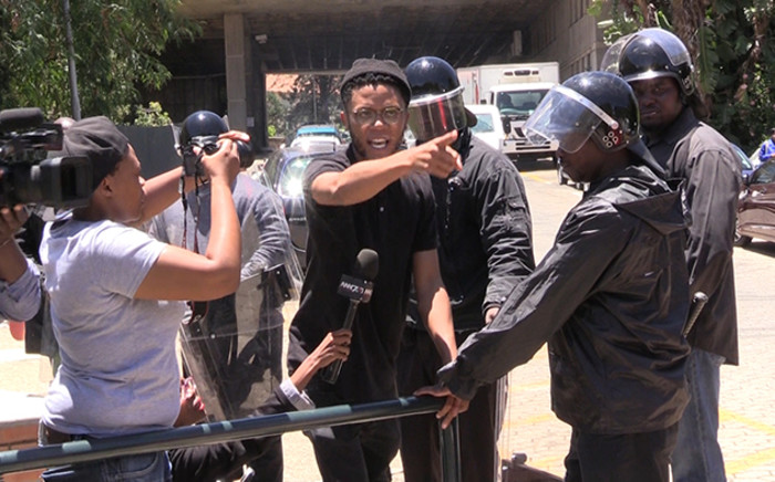 Tempers flared at Wits University on Tuesday as students clashed with private security at the campus. Picture: Vumani Mkhize/EWN.