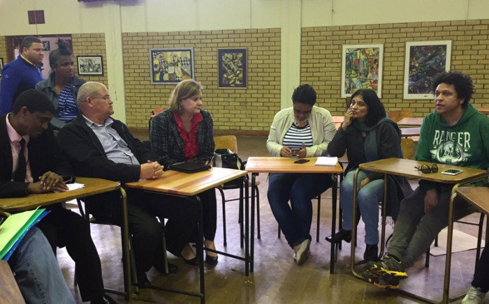 Western Cape Education MEC Debbie Schafer met parents of protesting learners at Sans Souci Girls High School last week. Picture: Monique Mortlock/EWN.