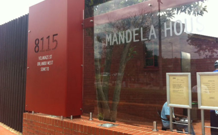 Locals and tourists are flocking to the Nelson Mandela house in Vilakazi Street in Soweto. Picture: Gia Nicolaides/EWN