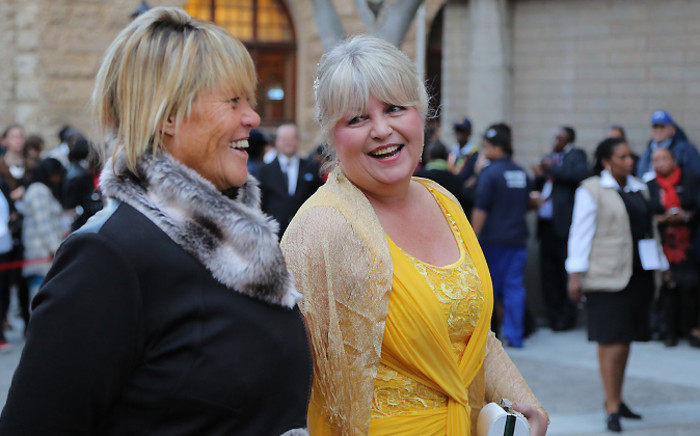 DA MPs Glynnis Breytenbach and Dianne Kohler-Barnard share a laugh on the red carpet. Picture: EWN.