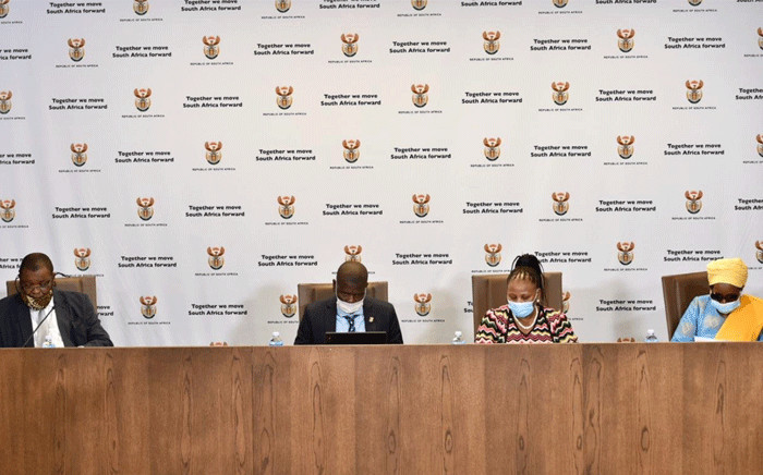 From L to R: Mineral Resources Minister Gwede Mantashe, Justice Minister Ronald Lamola, Minister of Defence and Military Veterans Nosiviwe Mapisa-Nqakula and Minister of Cooperative Governance and Traditional Affairs, Nkosazana Dlamini-Zuma at a briefing on 16 April 2020. Picture: GCIS.