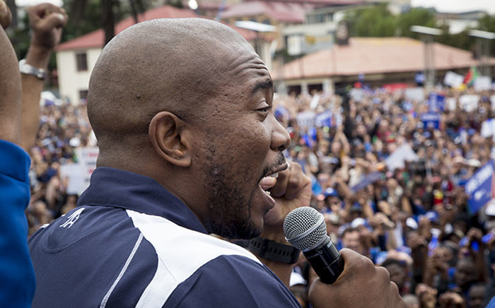 DA leader Mmusi Maimane addressed thousands of #DAMarch supporters who marched to Mary Fitzgerald square in Johannesburg against the leadership of President Jacob Zuma on 7 April 2017. Picture: Reinart Toerien/EWN.
