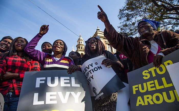 FILE: Members from various political organisations picket outside National Treasury’s offices against the price of fuel. Picture: Kayleen Morgan/EWN

