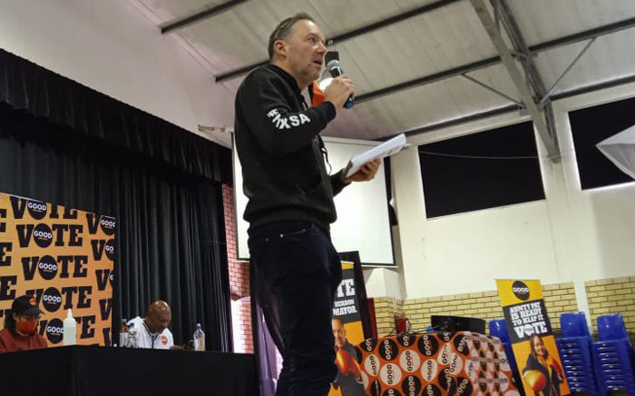 Good's Cape Town mayor candidate, Brett Herron, on the campaign trail in Mitchells Plain. Picture: @ForGoodZA/Twitter