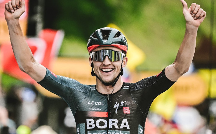 Hindley takes Tour de France lead with stage five win; Pogacar suffers in  Pyrenees