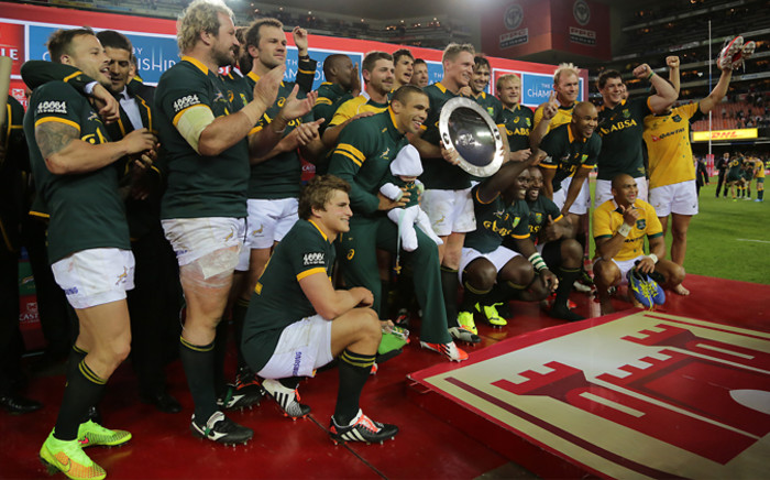 FILE: The Springboks pose with the Nelson Mandela Challenge Plate after their Rugby Championship victory over Australia at Newlands on 27 September 2014. Picture: Aletta Gardner/EWN.