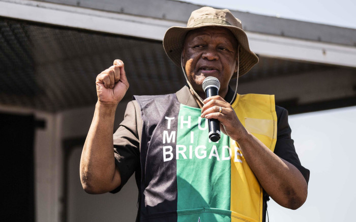 FIEL: ANC policy head Jeff Radebe at a party campaign in Katlehong. Picture: Abigail Javier/EWN