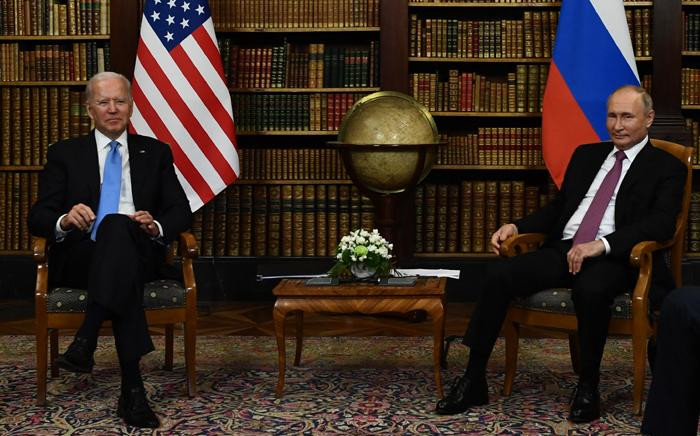 US President Joe Biden (L) and Russian President Vladimir Putin (R) pose for press ahead of the US-Russia summit at the Villa La Grange, in Geneva on 16 June 2021. Picture: Brendan Smialowski/AFP