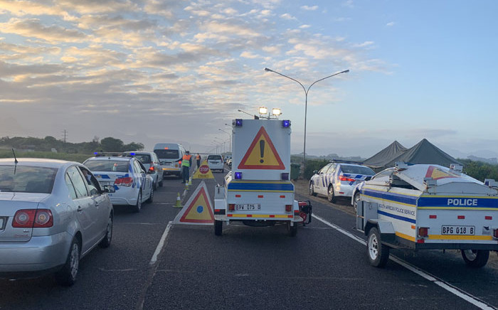 A roadblock on the N2 near Somerset West, on the outskirts of Cape Town. Picture: @MadikizelaBongz/Twitter