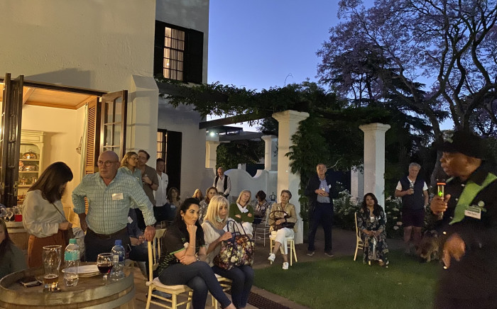 Action SA president Herman Mashaba addressing the community of Houghton Estate on Saturday evening. Picture: John Moodey/Twitter/@JohnMoodeyGP