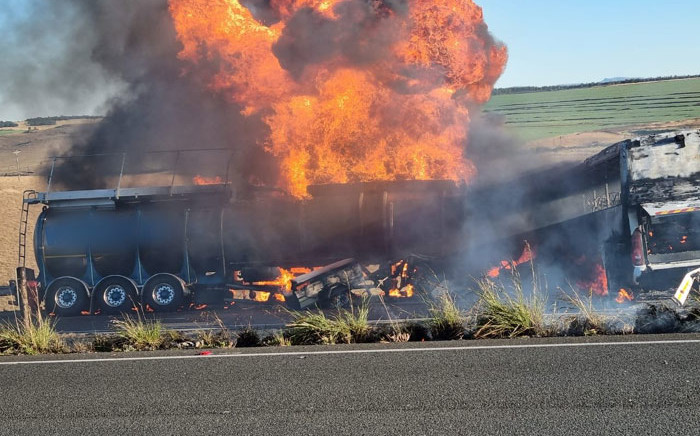 A tanker, carrying a hazardous substance, caught fire following a multi-vehicle crash on the N3 in Hidcote on 11 May 2021. Picture: @Netcare911_sa/Twitter