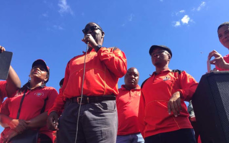 Trade unionist Zwelinzima Vavi addressing anti-minimum wage protesters in Cape Town. Image: @Numsa_Media/Twitter