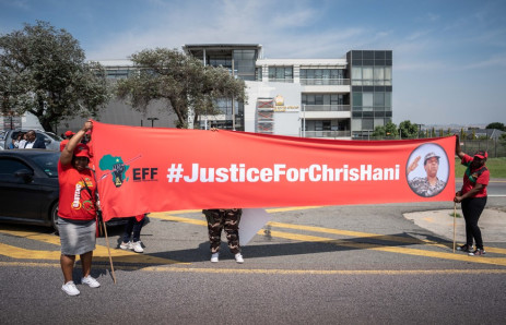 Partidarios de EFF con justicia para Chris Hani.  Imagen: Jacques Nelles/Eyewitness News