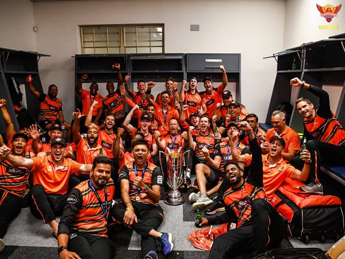 Sunrisers Eastern Cape squad celebrating after winning the inaugural SA20 competition in 2023. Picture: @SunrisersEC on Twitter.