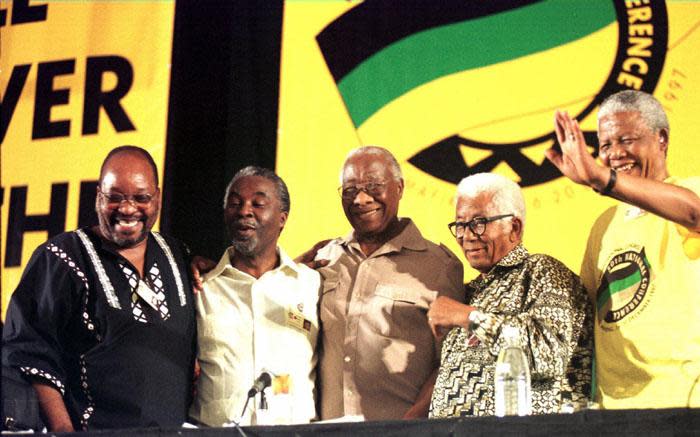 FILE: Jacob Zuma, Thabo Mbeki, Govan Mbeki, Walter Sisulu and Nelson Mandela after the final election of the new leaders of the ANC on 17 December 1997. Zuma was elected deputy president and Mbeki as president. Picture: AFP.