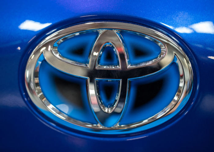 Toyota metal logo up close. Image: 123rf.com