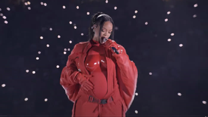 WATCH] Rihanna caresses baby bump, revealing second pregnancy at US Super  Bowl