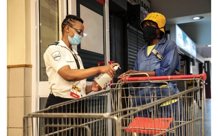 Customers have started trickling into Shoprite Diepsloot for their Black Friday discounted deals. Pictures: Abigail Javier/EWN