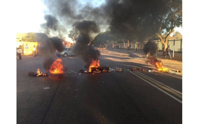 Cars, buses and buildings have been torched in Atteridgeville by angry ANC members. Picture: EWN.