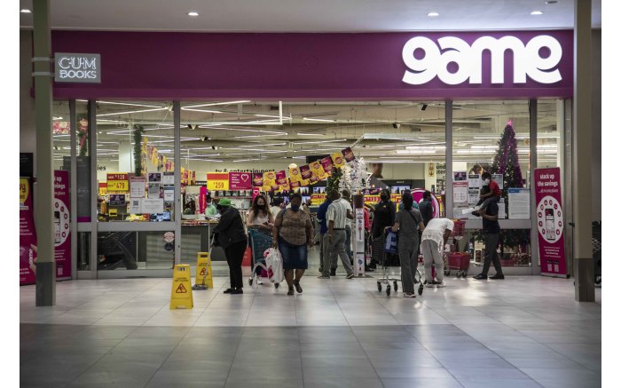 Game in Greenstone shopping centre.