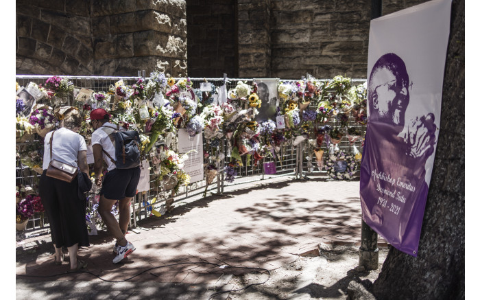 A wall of remembrance set up to honour the memory of Desmond Tutu in Cape Town.