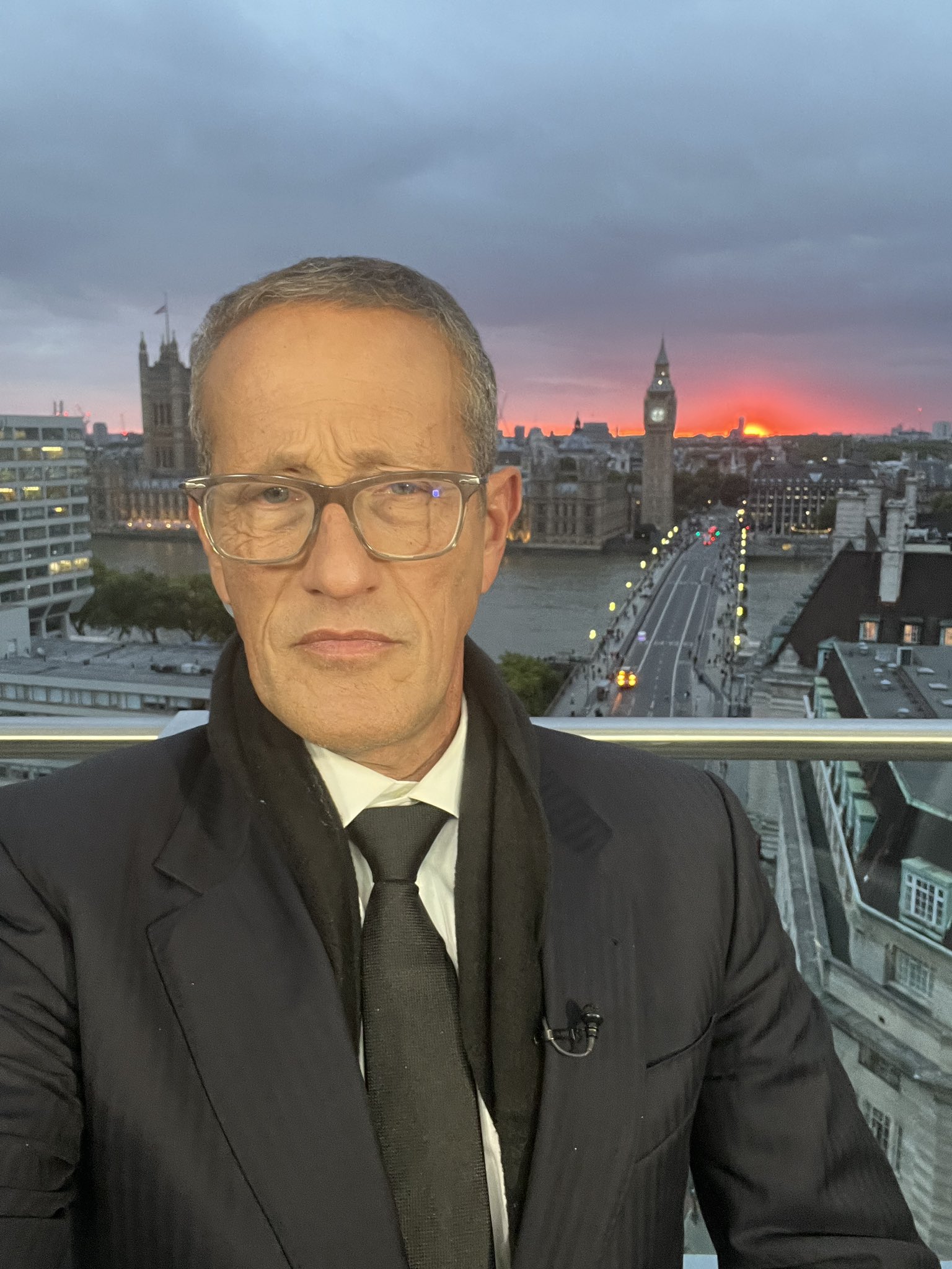 Welcome to SA: CNN’s Richard Quest hit by load shedding